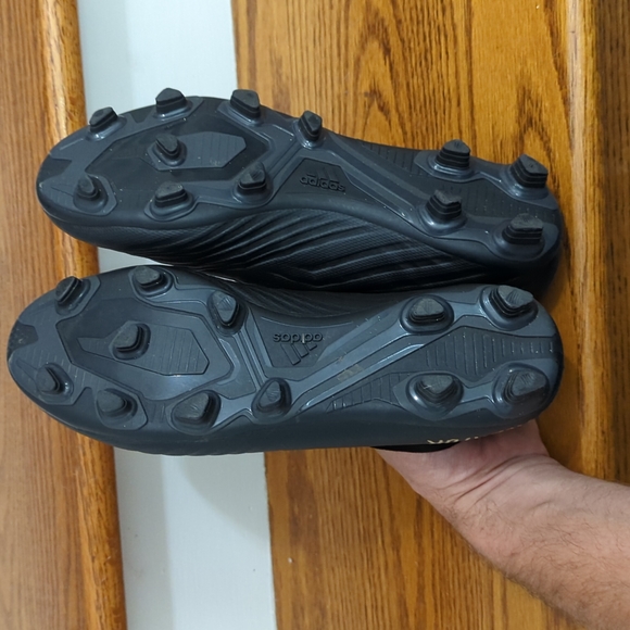 Adidas Predator cleats size 8 black - Picture 7 of 7